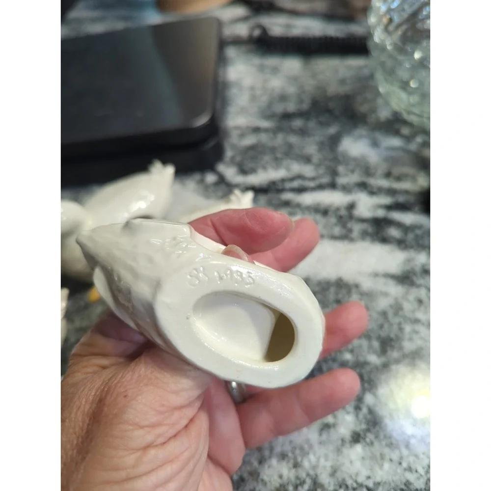 8 Vintage White Ceramic Duck /Goose Napkin Rings Cottage Core Farmhouse